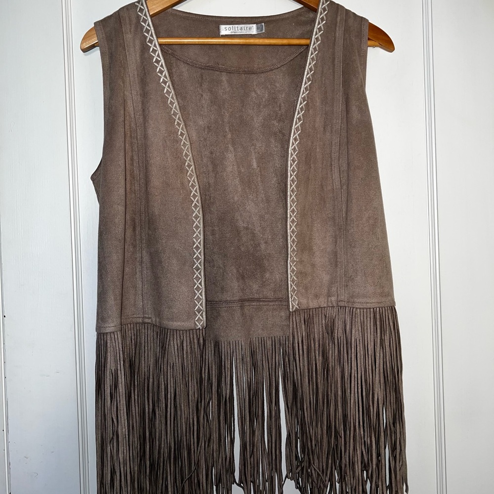 ✨SOLITAIRE BY RAVI KHOSLA ANTHROPOLOGIETAN FAUX SUEDE FRINGE VEST BOHO L… - Picture 2 of 11